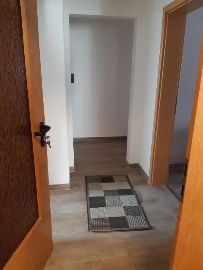 Gasthaus Kaiserhof, Zimmer & Appartament 布特亚丁根 外观 照片