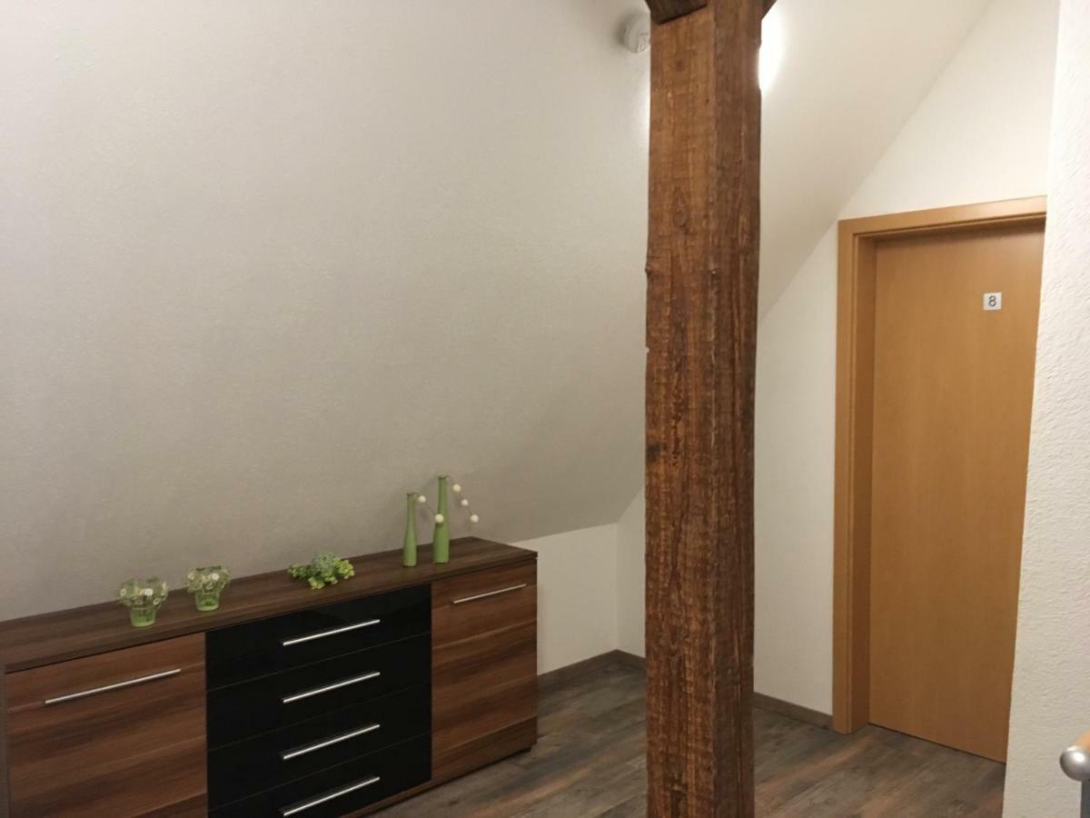 Gasthaus Kaiserhof, Zimmer & Appartament 布特亚丁根 外观 照片